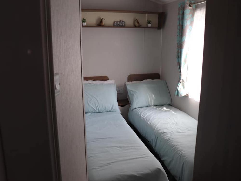 Bloomfield's Nest Twin Bedroom 2